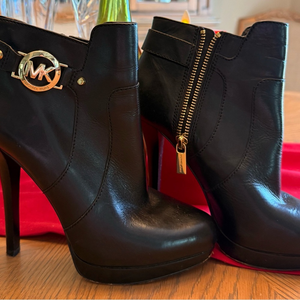 Michael Kors Vintage Black Leather Women's Ankle Boots